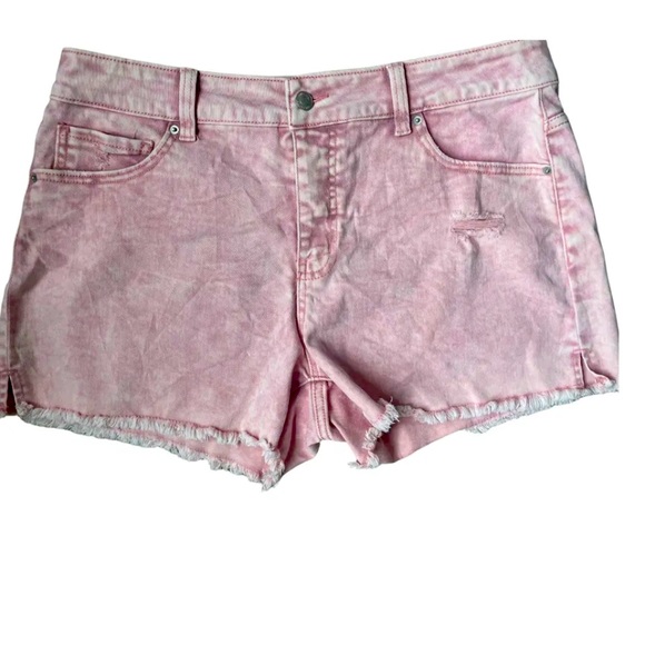 Time and Tru Women's Size 14 Pink High Rise Frayed Hem Distressed Denim Shorts - Picture 1 of 2